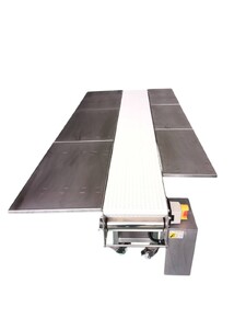 網帶輸送機附可掀式工作桌